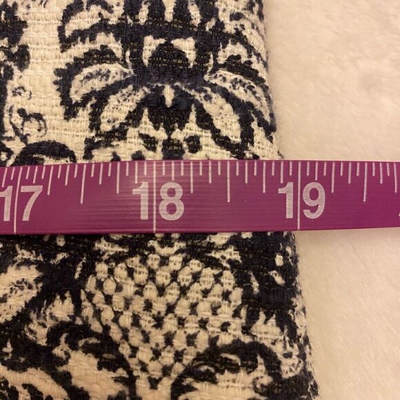 Chelsea & Violet Navy and Ivory Sleeveless Crocheted Lace Sheath Dress Sz L - Picture 12 of 14